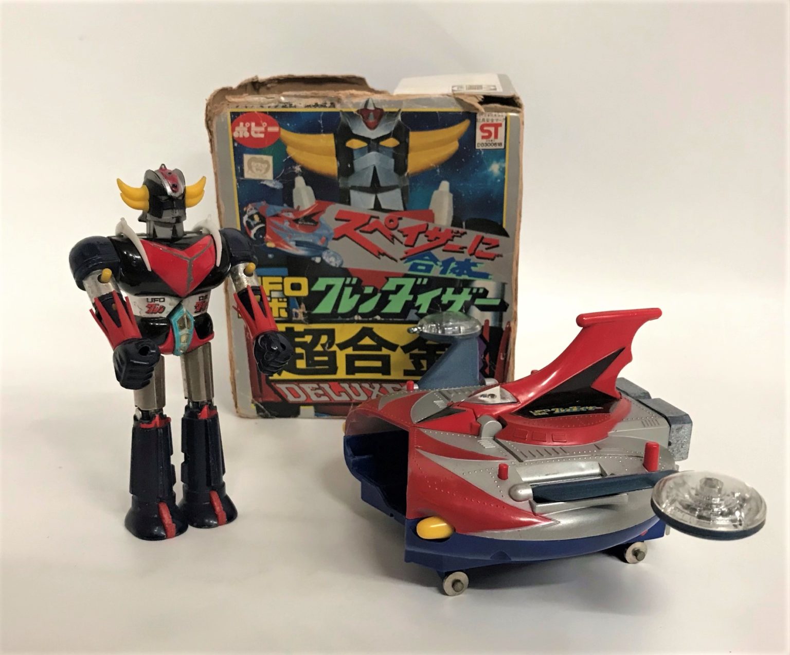 Figurine Goldorak Popy DX V2 - GA 37 - Japon 1978 - Avec Défaut Coffre