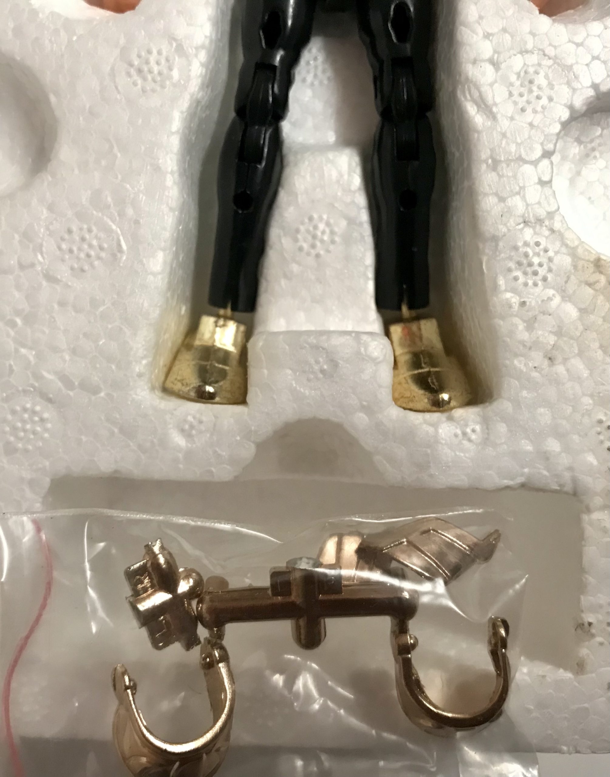 D50EE56B-318D-418D-9FED-F0E97340DB82